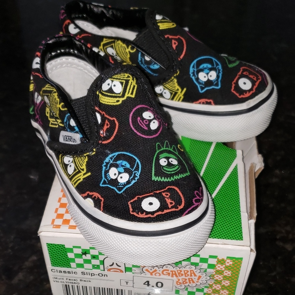 Vans classic slip on Yo Gabba Gabba